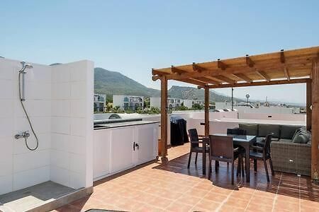 Joya Cyprus Mermaid Penthouse Apartment Agios Amvrosios  Dış mekan fotoğraf