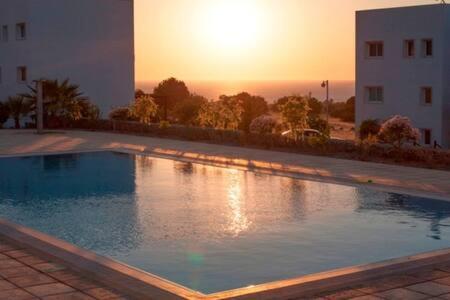 Joya Cyprus Mermaid Penthouse Apartment Agios Amvrosios  Dış mekan fotoğraf