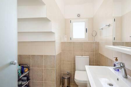 Joya Cyprus Mermaid Penthouse Apartment Agios Amvrosios  Dış mekan fotoğraf