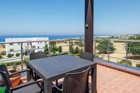 Joya Cyprus Mermaid Penthouse Apartment Agios Amvrosios  Dış mekan fotoğraf