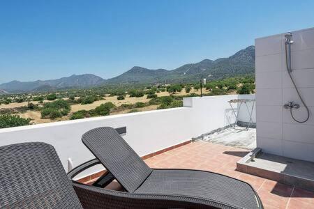 Joya Cyprus Mermaid Penthouse Apartment Agios Amvrosios  Dış mekan fotoğraf